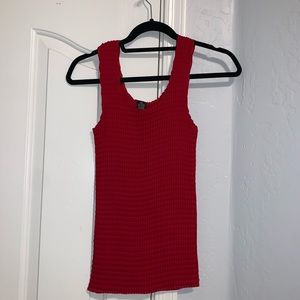 Red detailed tank top